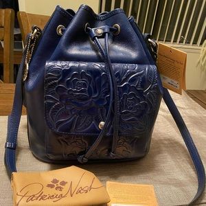 Patricia Nash Sabina Leather Bucket Bag & Pouch Patriot Blue  NWT